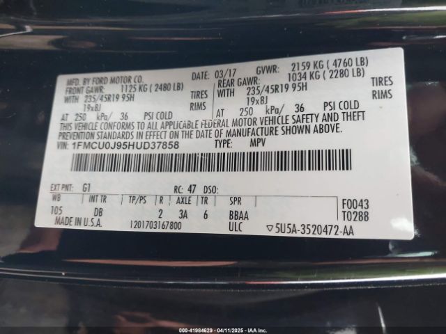 1FMCU0J95HUD37858 Ford Escape Titanium
