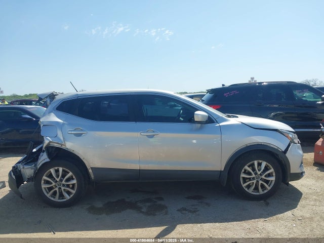 JN1BJ1CV9LW540695 Nissan Rogue Sport S Fwd Xtronic Cvt