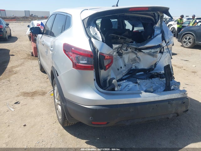 JN1BJ1CV9LW540695 Nissan Rogue Sport S Fwd Xtronic Cvt