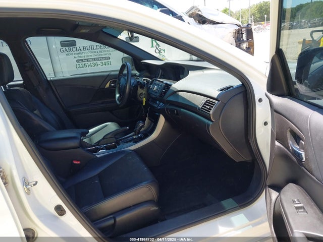 1HGCR2F52GA049112 Honda Accord Sport