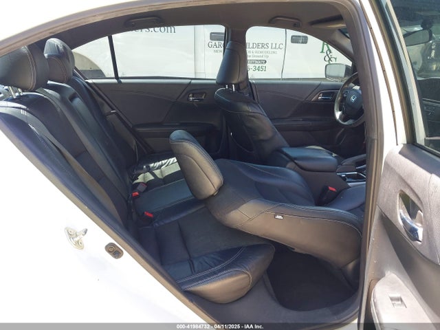 1HGCR2F52GA049112 Honda Accord Sport