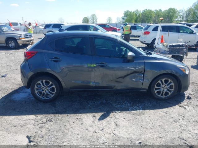 3MYDLBJV3LY703134 Toyota YARIS LE