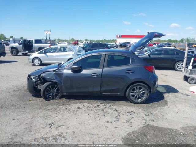 3MYDLBJV3LY703134 Toyota YARIS LE