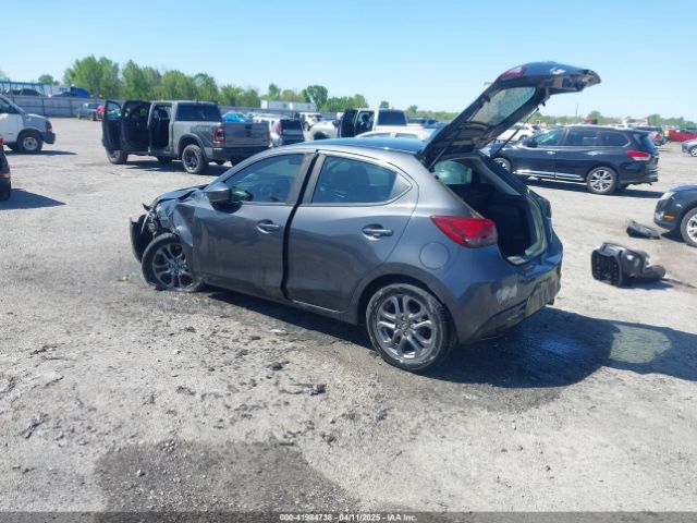 3MYDLBJV3LY703134 Toyota YARIS LE