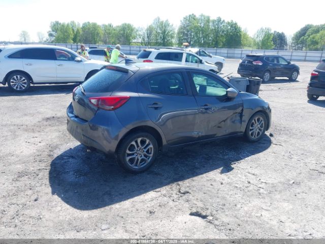 3MYDLBJV3LY703134 Toyota YARIS LE