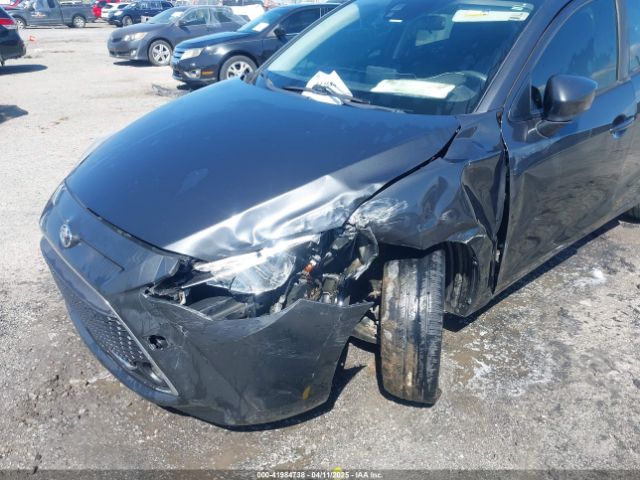 3MYDLBJV3LY703134 Toyota YARIS LE