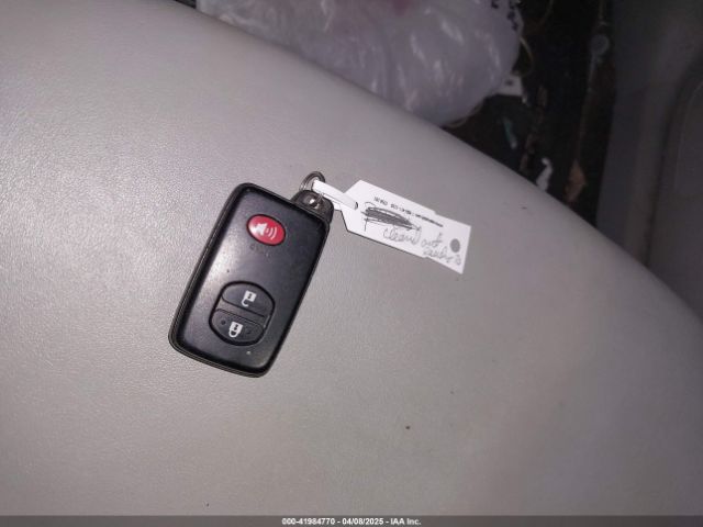JTDKN3DU8F1904156 Toyota Prius Five