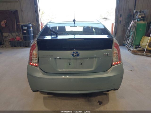 JTDKN3DU8F1904156 Toyota Prius Five