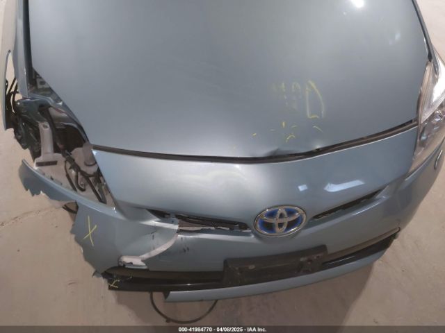 JTDKN3DU8F1904156 Toyota Prius Five