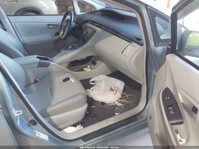 JTDKN3DU8F1904156 Toyota Prius Five
