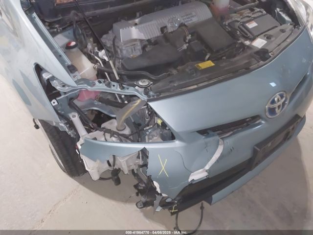 JTDKN3DU8F1904156 Toyota Prius Five