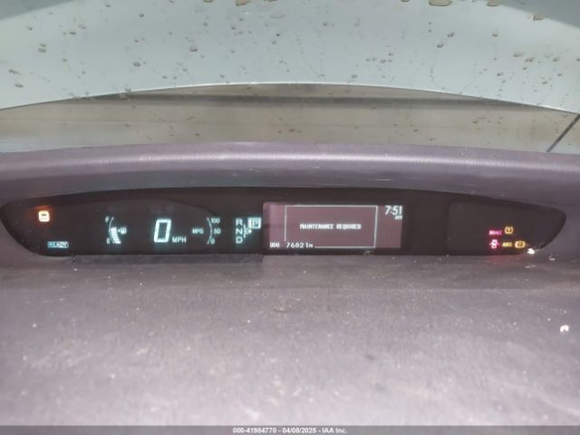 JTDKN3DU8F1904156 Toyota Prius Five
