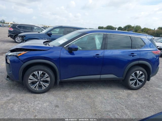 5N1AT3BB5MC833840 Nissan Rogue Sv Intelligent Awd