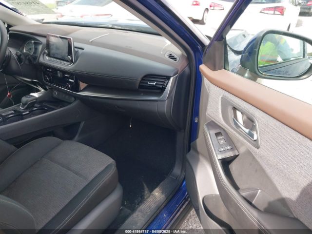 5N1AT3BB5MC833840 Nissan Rogue Sv Intelligent Awd