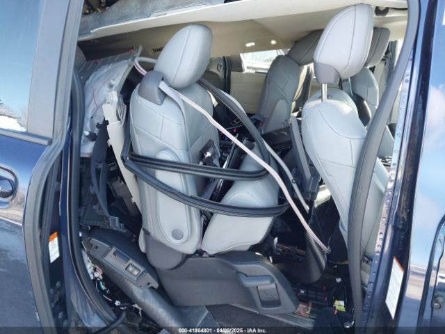 5TDJSKFC5RS115490 Toyota SIENNA XLE