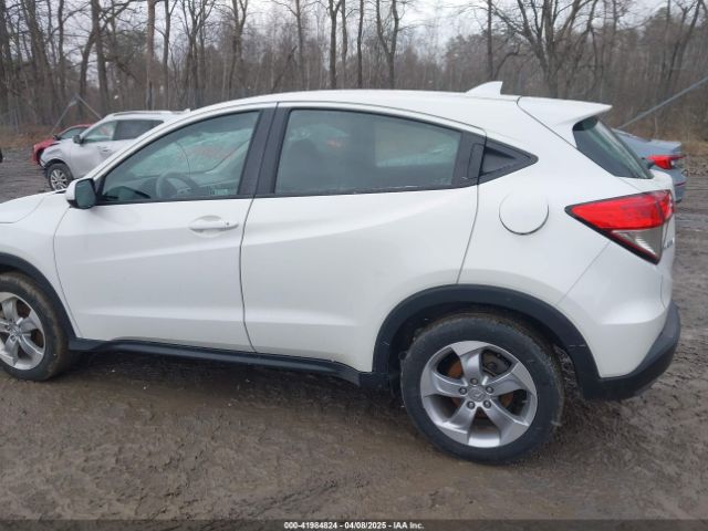 3CZRU6H38NM744764 Honda Hr-v Awd Lx