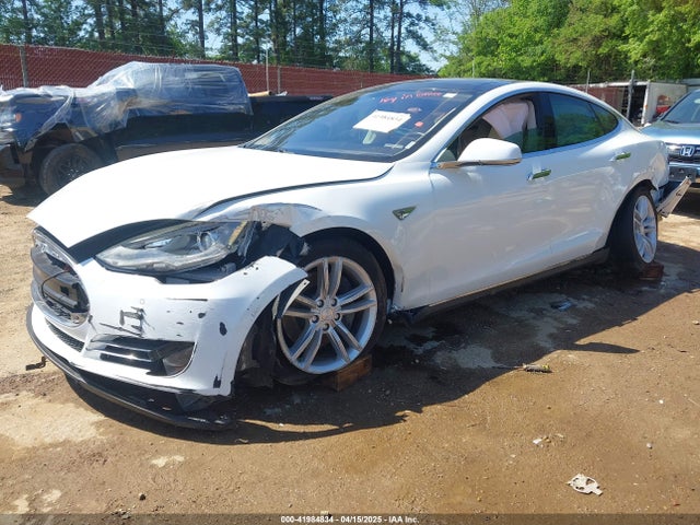 2013 TESLA MODEL S 5YJSA1CN6DFP21076 Photo 1