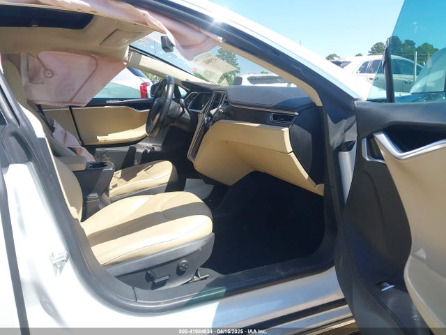 2013 TESLA MODEL S 5YJSA1CN6DFP21076 Photo 4