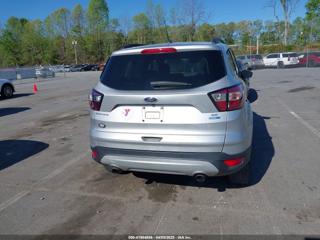 1FMCU9GD1JUD00215 Ford ESCAPE SE