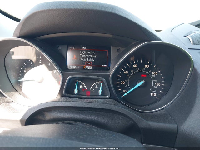 1FMCU9GD1JUD00215 Ford ESCAPE SE