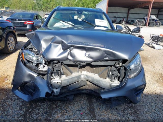 WDC0G4JB1HF124588 Mercedes-Benz m274