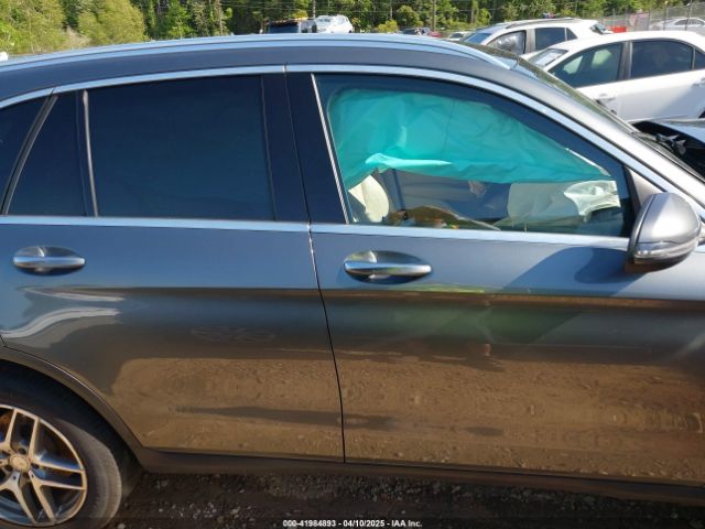 WDC0G4JB1HF124588 Mercedes-Benz m274