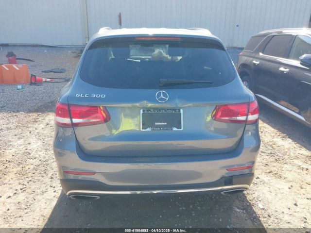 WDC0G4JB1HF124588 Mercedes-Benz m274