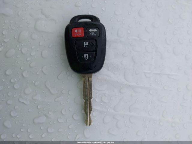 4T1BF1FK1EU828513 Toyota CAMRY SE