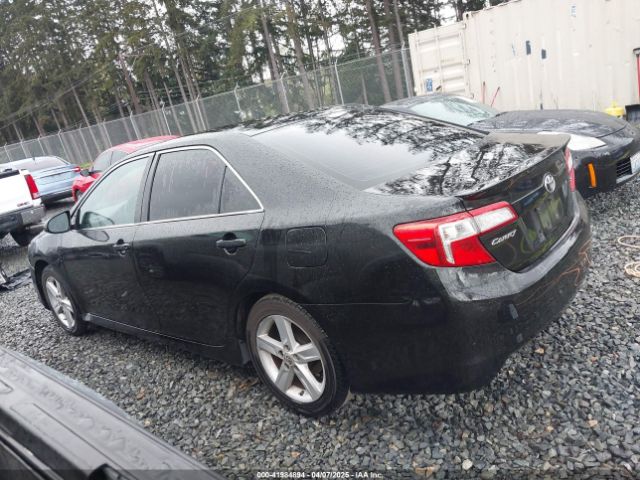 4T1BF1FK1EU828513 Toyota CAMRY SE