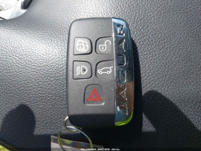 SAJAD4FX7JCP24113 Jaguar Xe 25t Premium