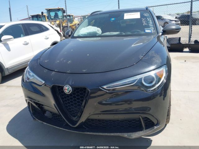 ZASFAKPN1J7B82358 Alfa Romeo Stelvio Sport Awd