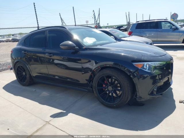 ZASFAKPN1J7B82358 Alfa Romeo Stelvio Sport Awd