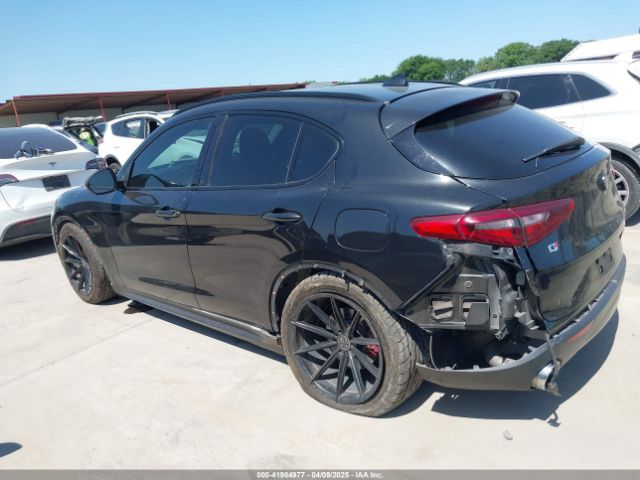 ZASFAKPN1J7B82358 Alfa Romeo Stelvio Sport Awd