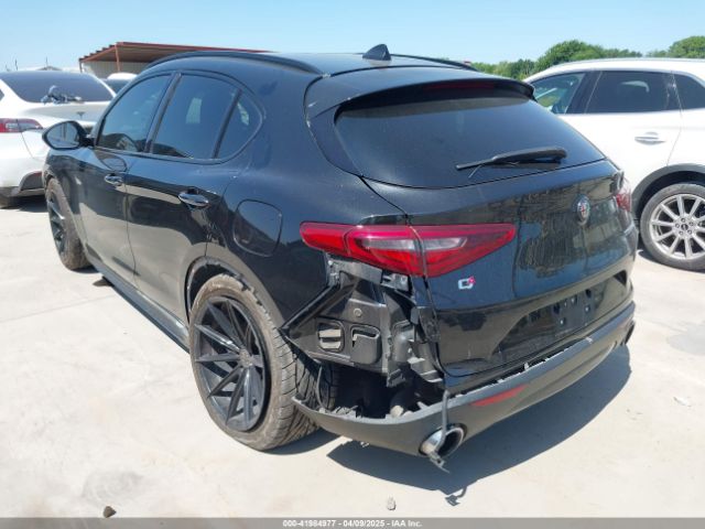 ZASFAKPN1J7B82358 Alfa Romeo Stelvio Sport Awd