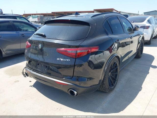 ZASFAKPN1J7B82358 Alfa Romeo Stelvio Sport Awd