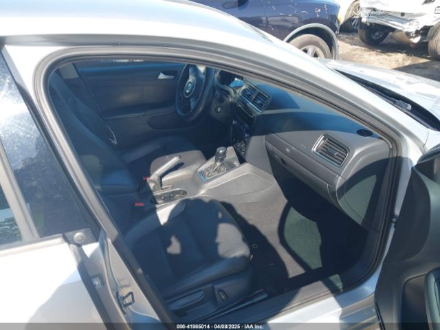 3VWD17AJ5EM363331 Volkswagen Jetta 1.8t Se