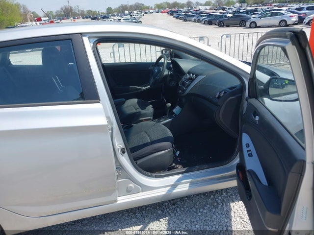 KMHCT5AE5GU265720 Hyundai ACCENT SE