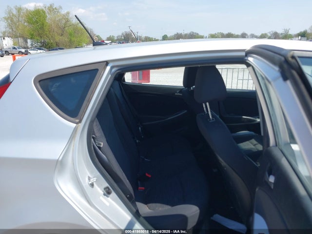KMHCT5AE5GU265720 Hyundai ACCENT SE