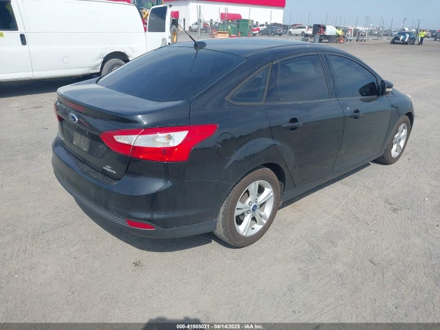 1FADP3F24EL397988 Ford FOCUS SE