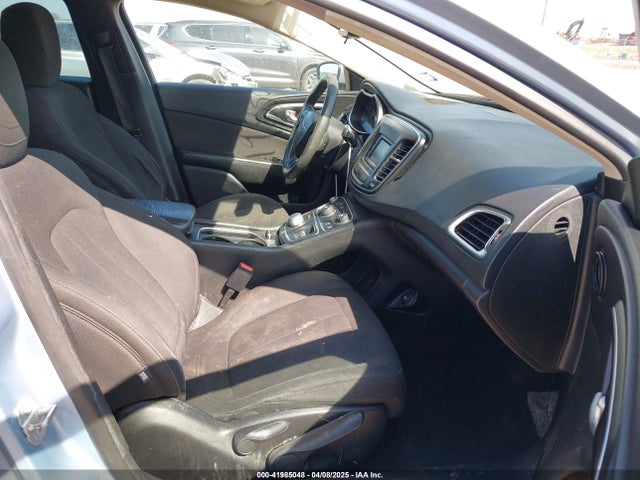 Chrysler 200 Limited 2015 1C3CCCAB7FN729327 Image 5