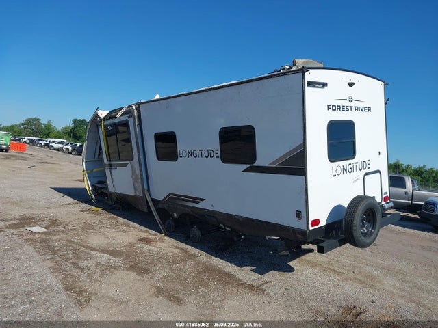5ZT2LNMB3S9010947 Forest River Longitude Towable