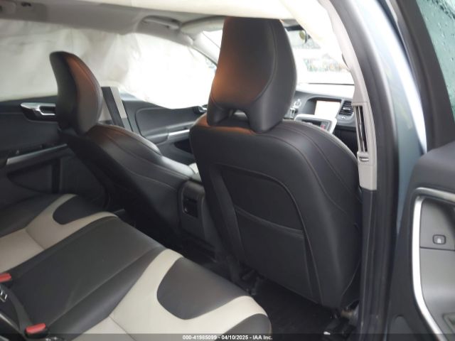 YV440MWK0J2058338 Volvo V60 Cross Country T5