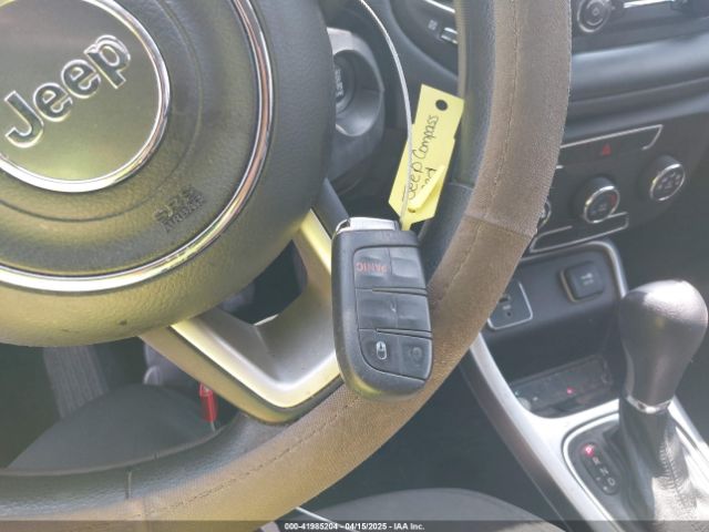 2018 JEEP COMPASS 3C4NJCABXJT502717 Photo 10