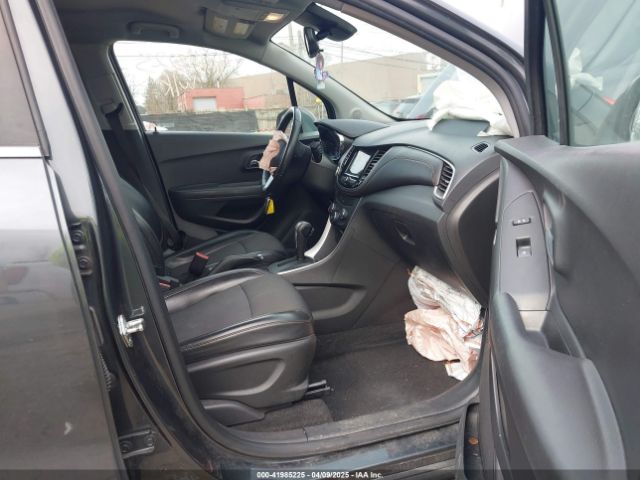 KL7CJLSB0JB722825 Chevrolet Trax Lt