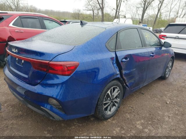 3KPF24AD6PE683112 KIA Forte Lxs