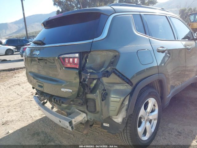 3C4NJCBB2JT462065 Jeep Compass Latitude Fwd