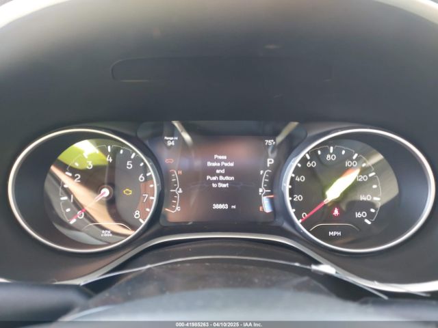 3C4NJCBB2JT462065 Jeep Compass Latitude Fwd