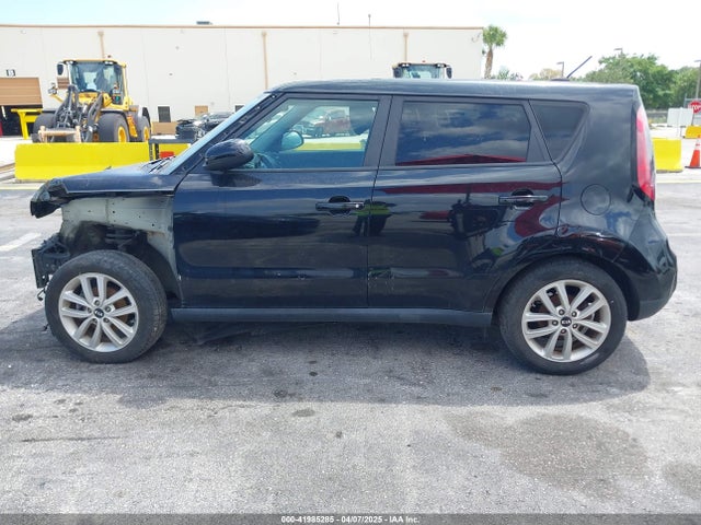 KNDJP3A56J7904245 KIA SOUL +