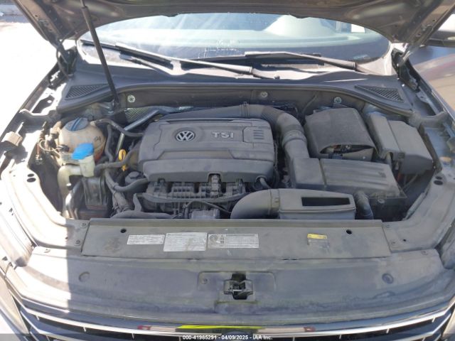 1VWAT7A36GC060108 Volkswagen Passat 1.8t R-line