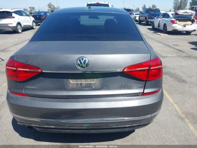 1VWAT7A36GC060108 Volkswagen Passat 1.8t R-line